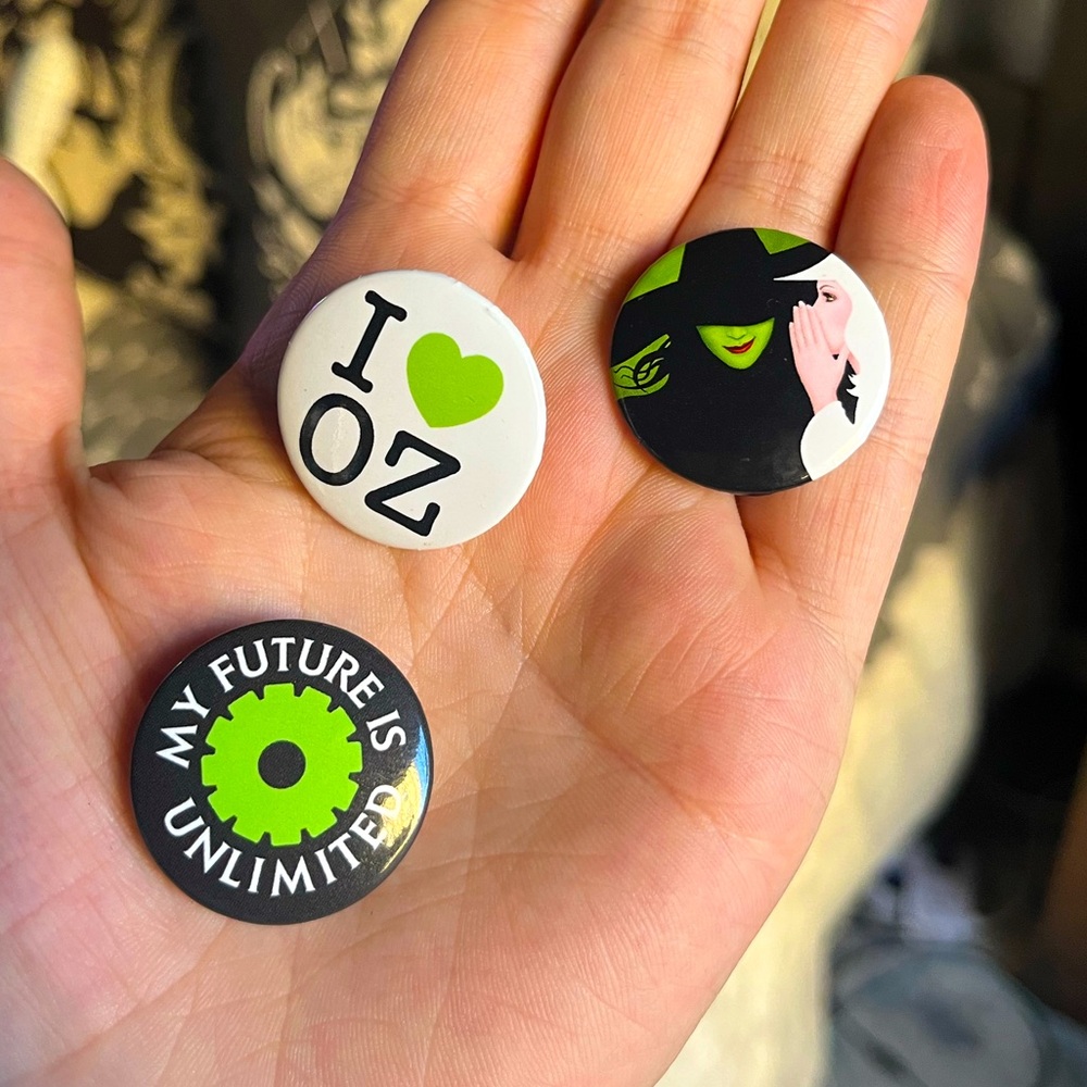 WICKED BROADWAY MUSICAL OFFICIAL PINS circa 2015